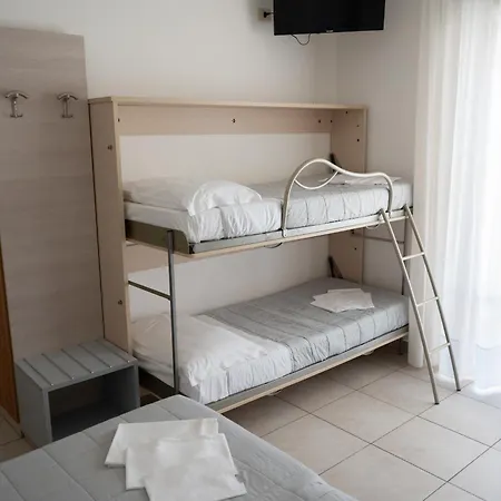 Hotel Petite Fleur Alba Adriatica Exterior foto